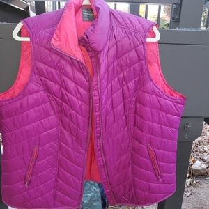 Women's 2x fuscia Vest